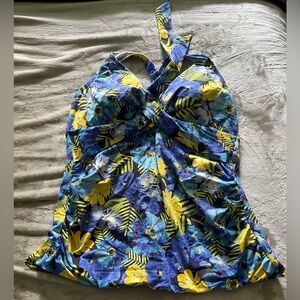 Lands’ End Multi Color Floral Print Halter Style Swim Top Size 18